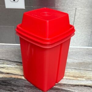 Tupperware Pick a Deli Container